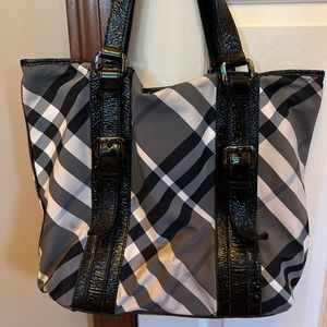 Burberry tote